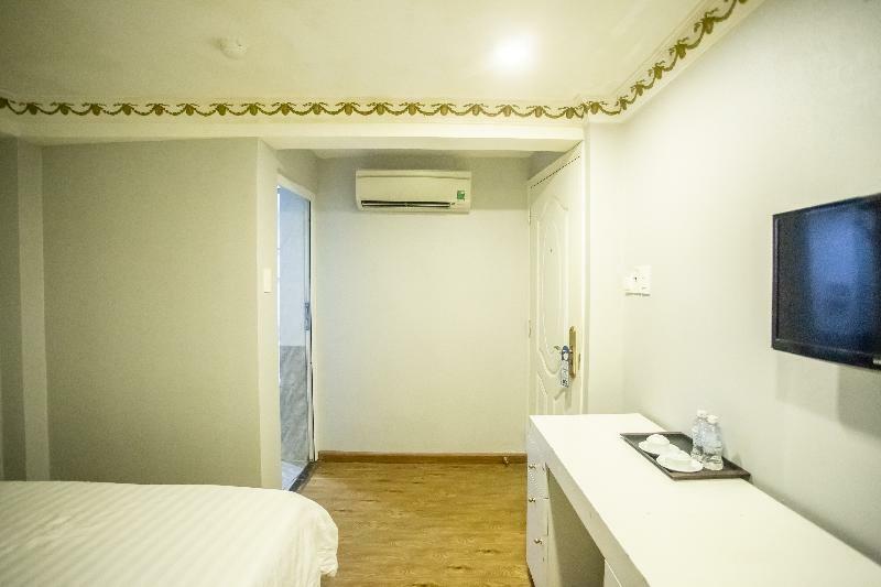 Bui Vien Walking Street Hotel Хошимин Екстериор снимка