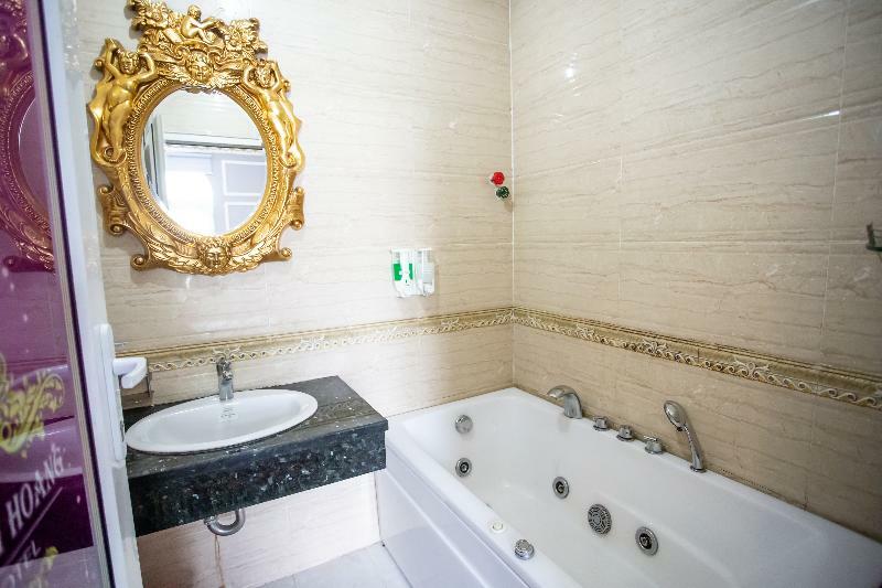 Bui Vien Walking Street Hotel Хошимин Екстериор снимка