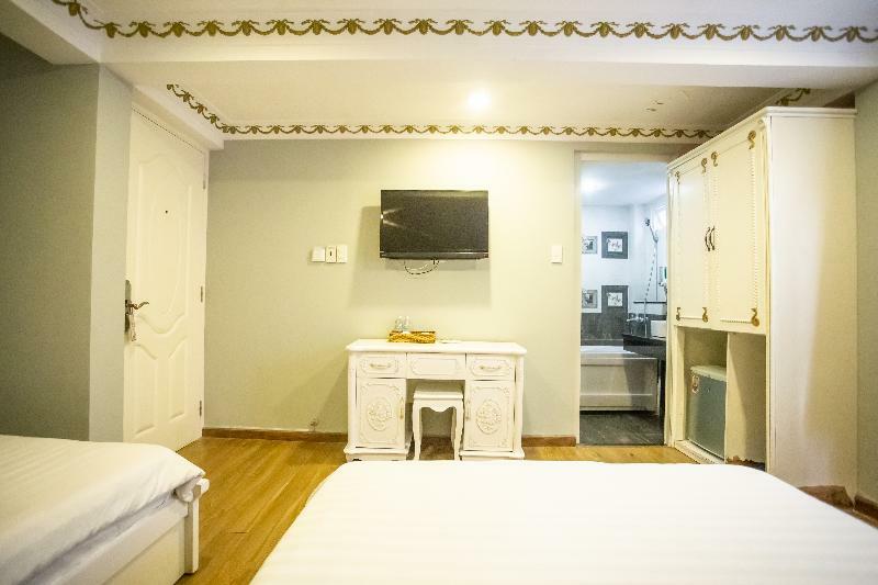 Bui Vien Walking Street Hotel Хошимин Екстериор снимка